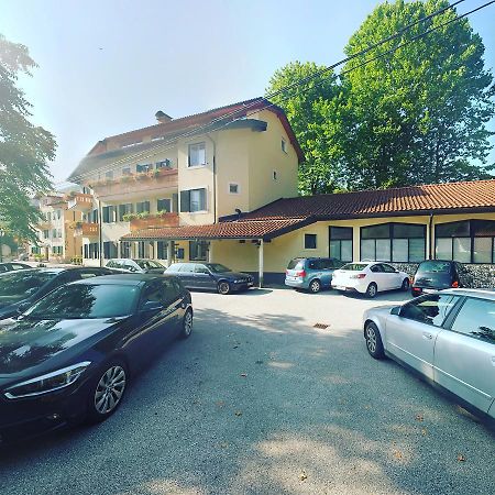 موست نا سوتشي Hotel Lucija المظهر الخارجي الصورة