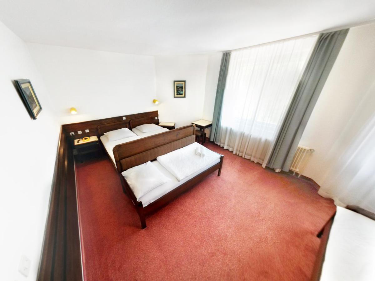 موست نا سوتشي Hotel Lucija المظهر الخارجي الصورة