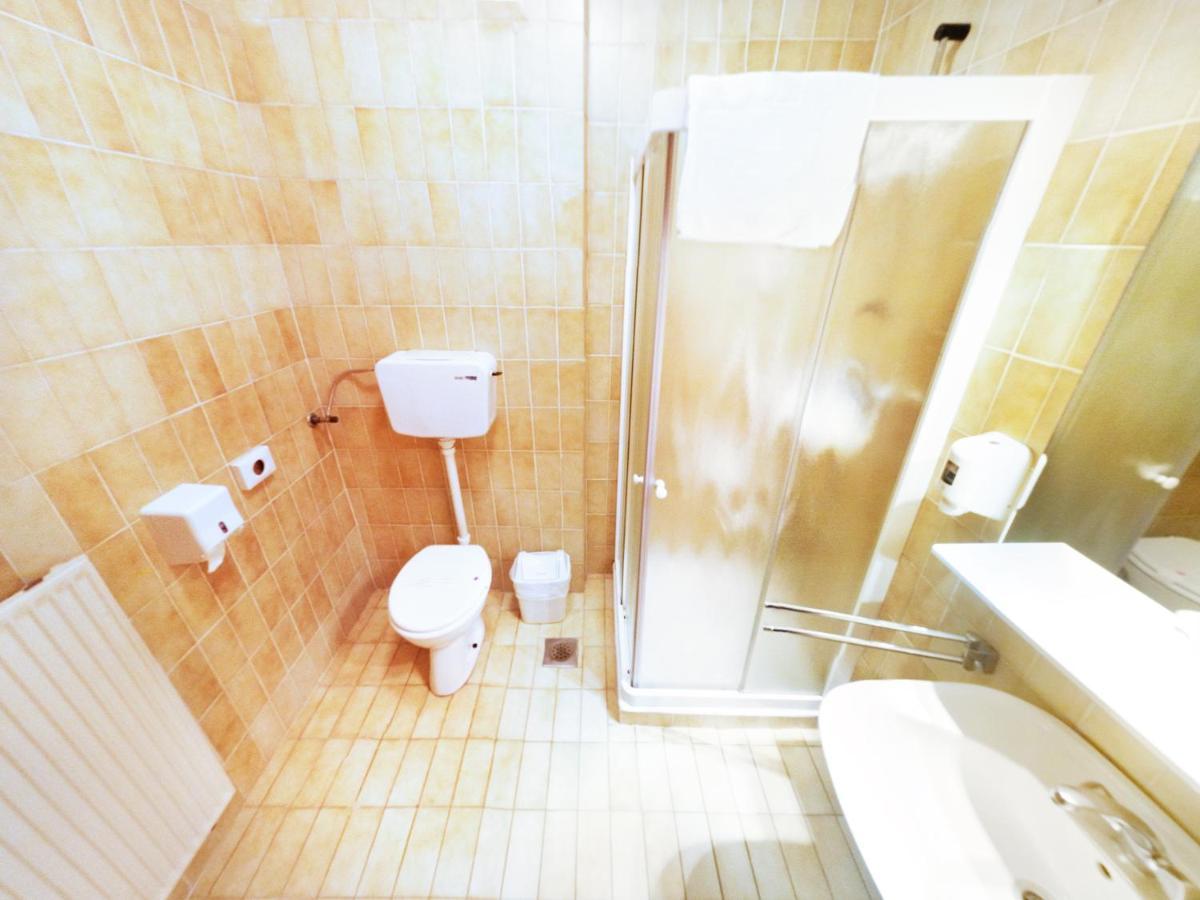 موست نا سوتشي Hotel Lucija المظهر الخارجي الصورة